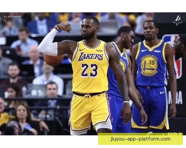 湖人提前缴械遭球迷痛批 勒布朗末节面无表情彻底失望